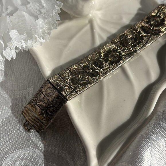 VINTAGE FLORAL ETCHED MESH BRACELET - Picture 2 of 7